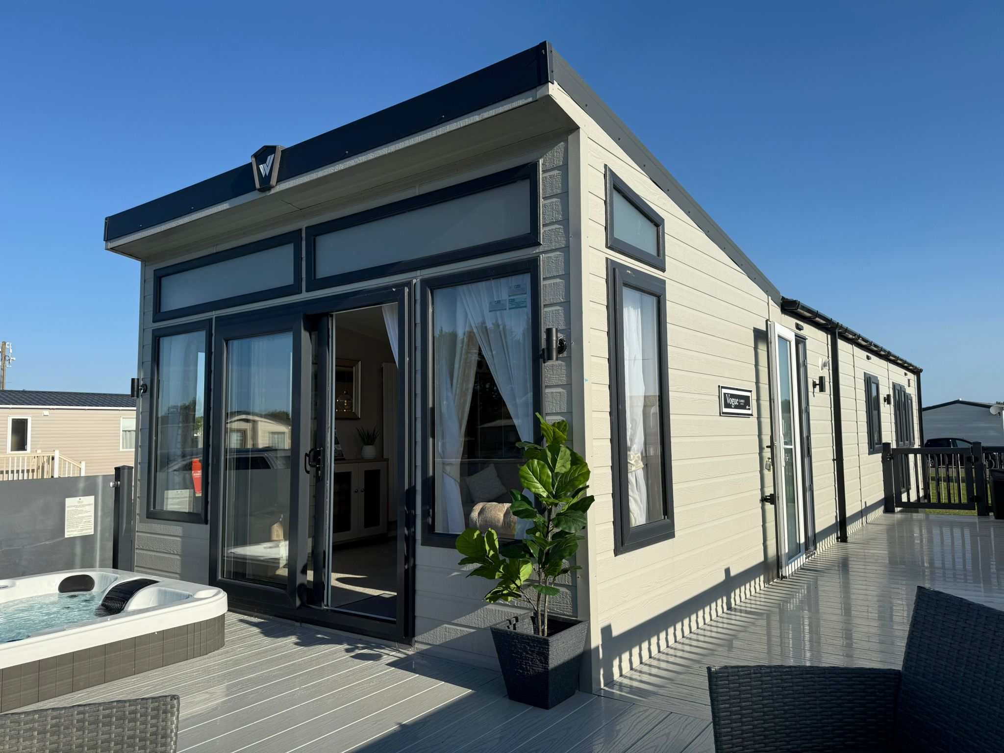 The Retreat 12A - Hot tub Mini Lodge